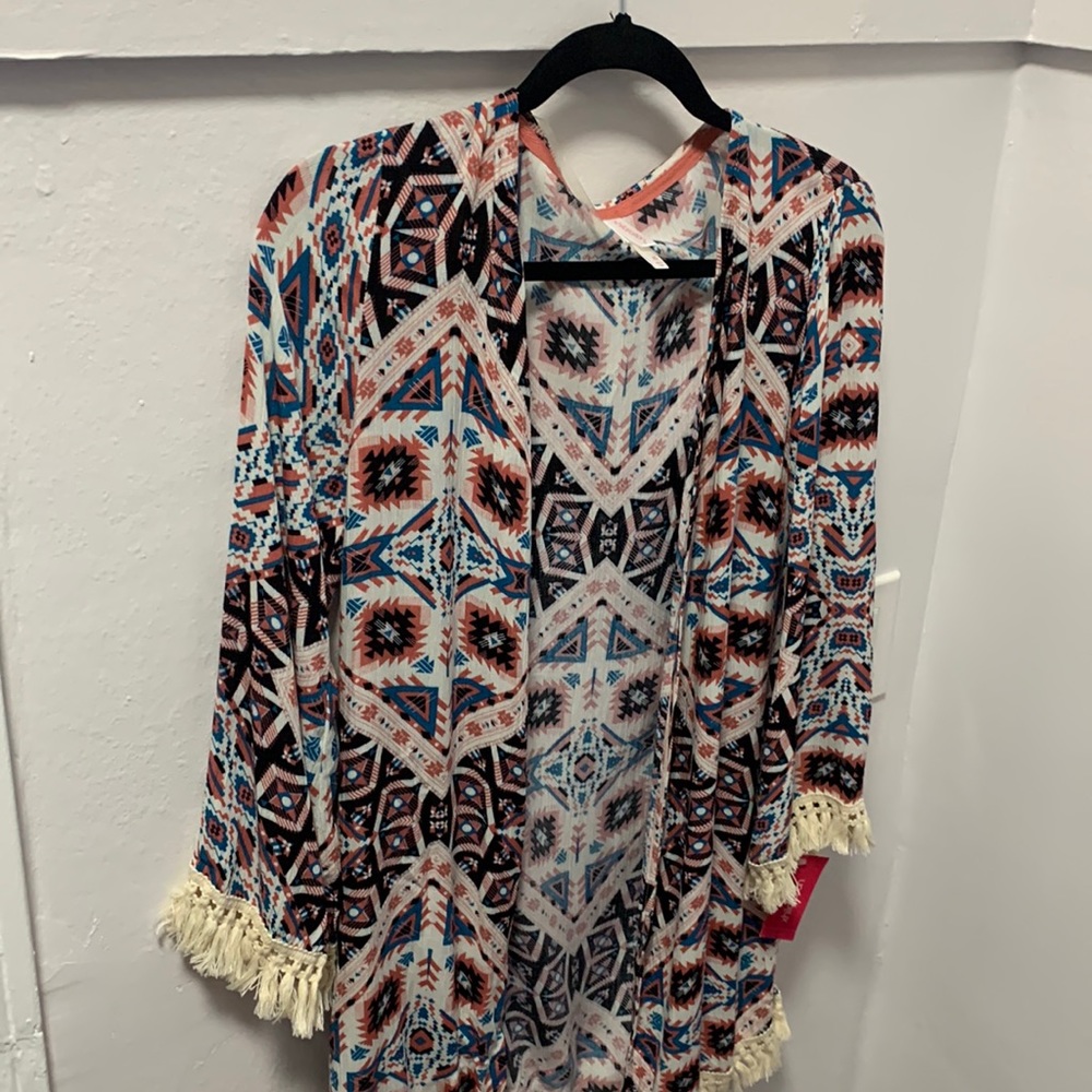 NWT - Boho Aztec Fringe Shrug SIZE XS